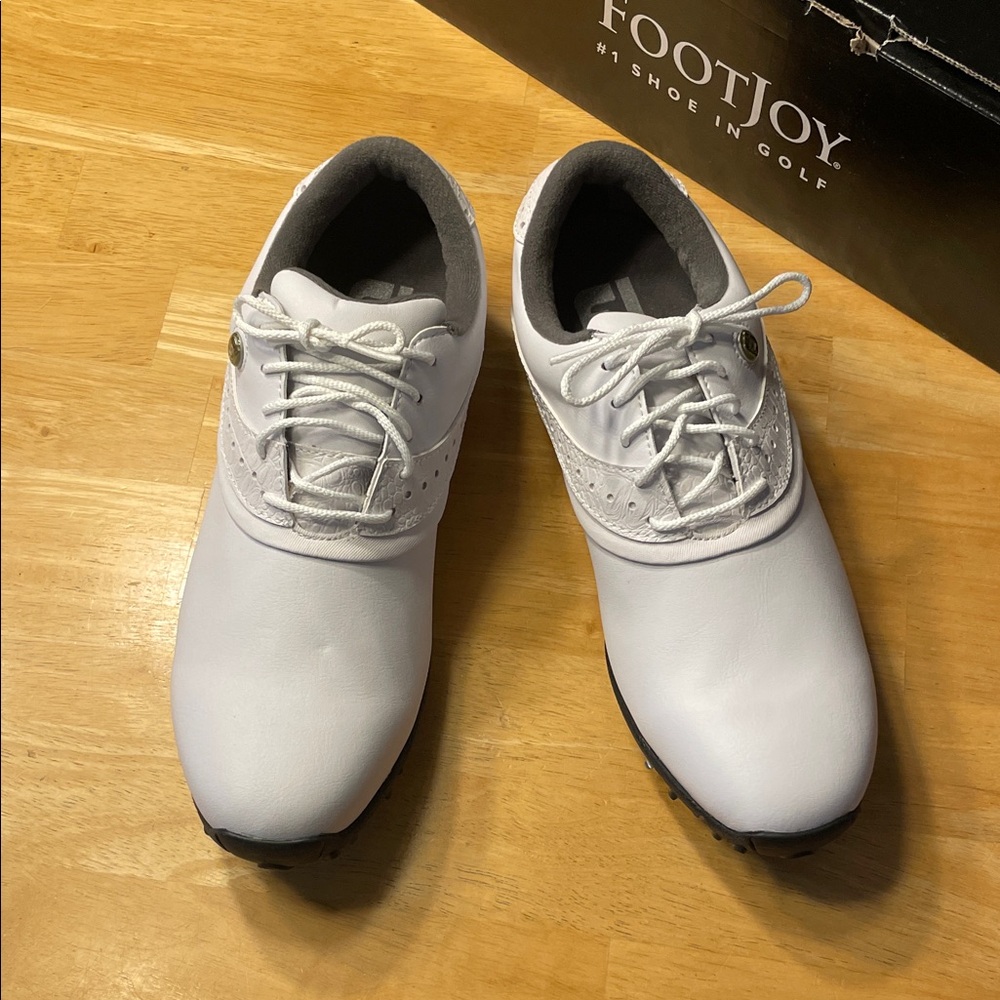 FootJoy White and Black Women’s Narrow Golf Shoes - Picture 8 of 9